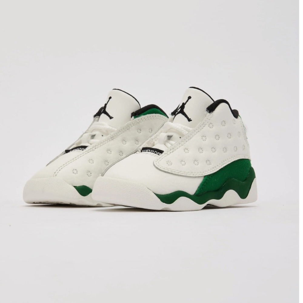 White and Green Jordan 13’s size 4c